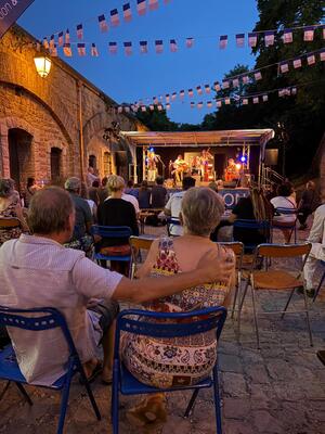 caravane scène bron actu padam partie
